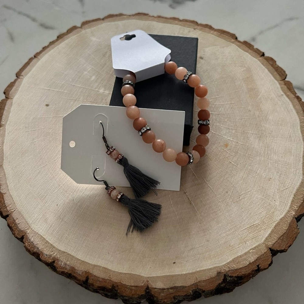 3/$27 NWOT Beaded Tassel Earring & Bracelet Set, Salmon Colored